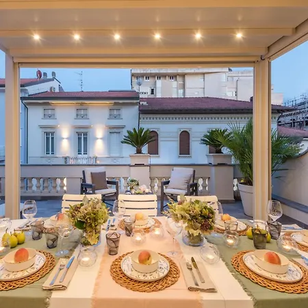 Apartamento In Italy With Grand Seaview Terrace Viareggio