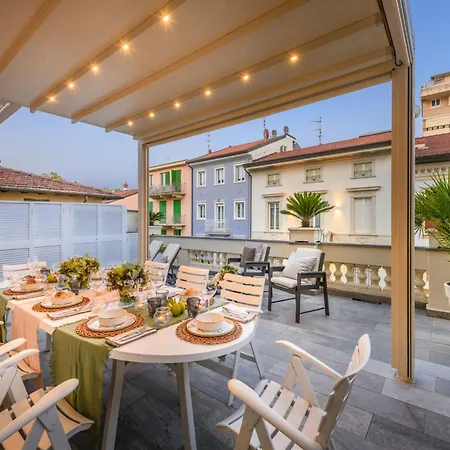 Apartamento In Italy With Grand Seaview Terrace *