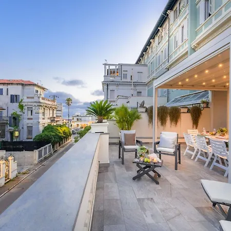 In Italy With Grand Seaview Terrace * Viareggio